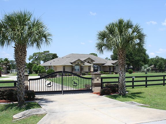 4th image of 1098 NW 63rd Ct