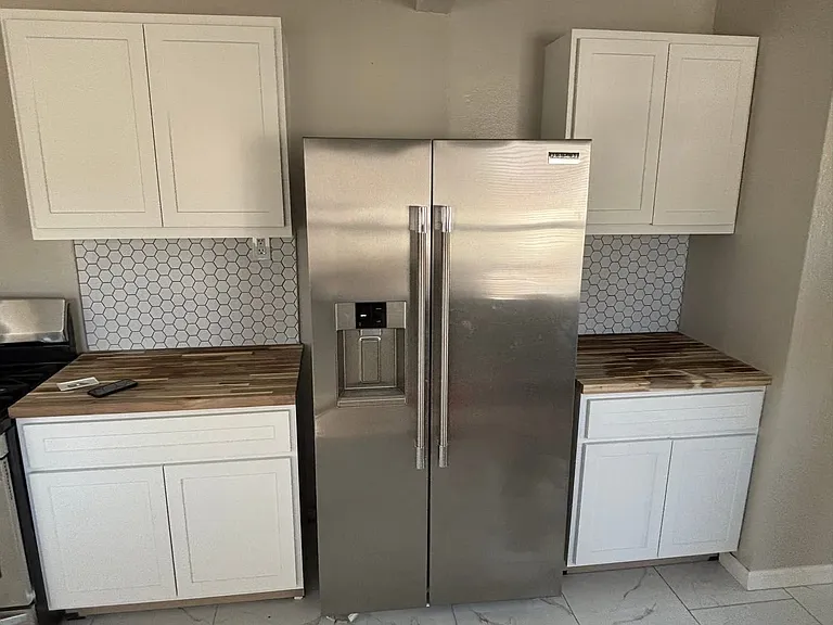 10185 Winkler Dr — Photo 3