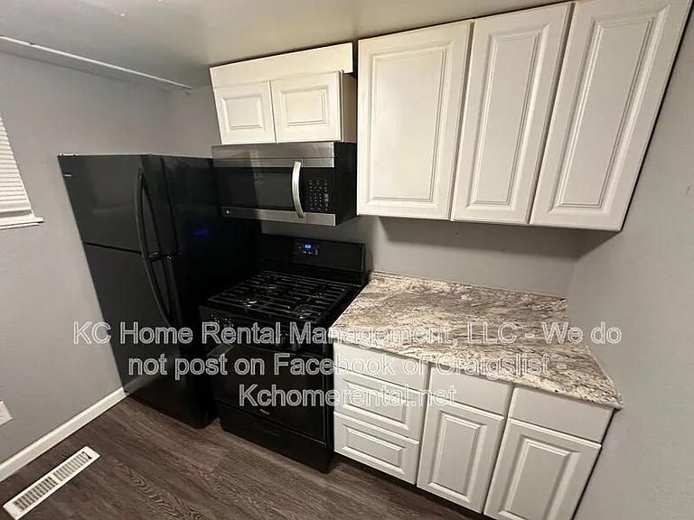 5500 E 139th Ter #6 — Photo 16