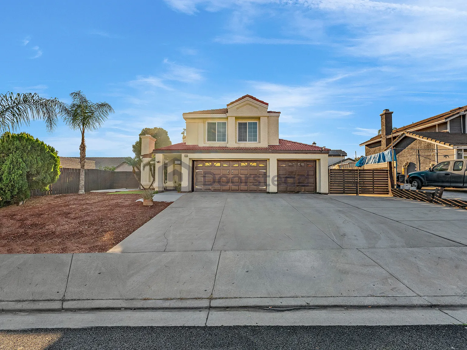 4 bed, 3.0 bath, 1739 sqft, $4,000 — Photo 1