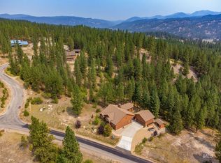76 Blue Shadow Dr, Garden Valley, ID 83622