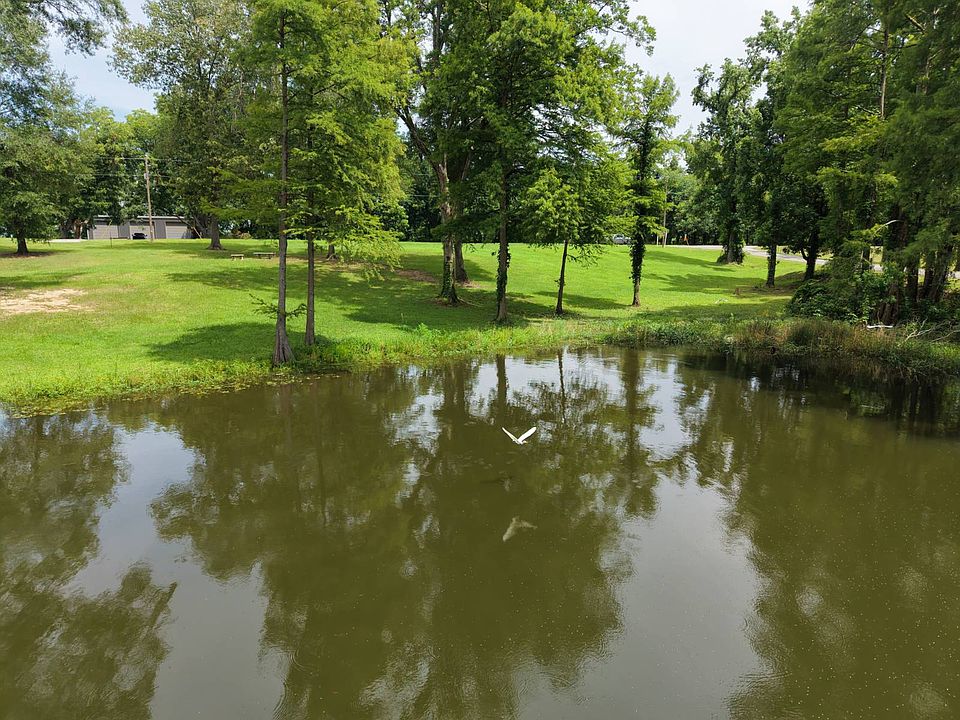 1st image of 625 Davis Lake Rd