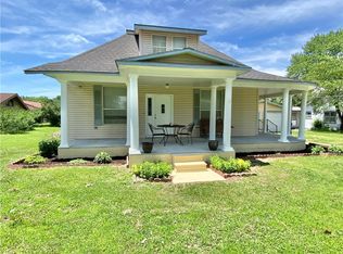 1003 2nd Ave SW, Gravette, AR 72736