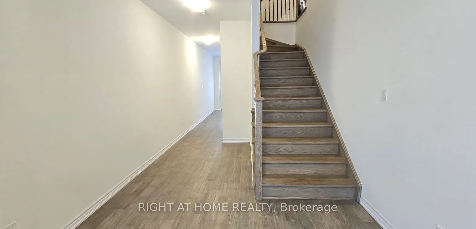 3 bed, $2,400 — Photo 3