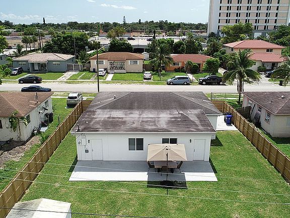 3rd image of 631 NE 168th St