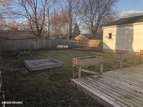 5th image of 59 Orchard Dr NW