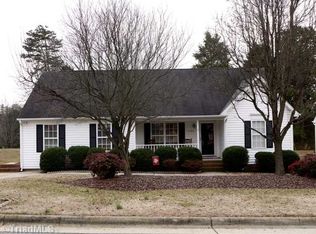 7103 Taunton Dr, Greensboro, NC 27410