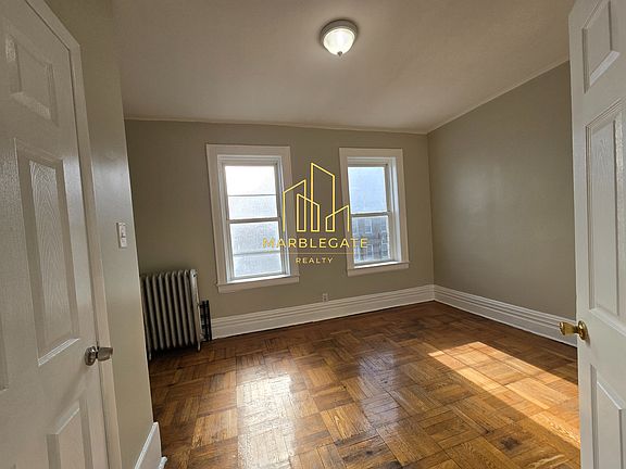 3rd image of 196 Roseville Ave #44B