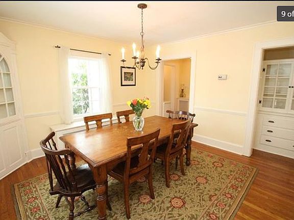 4th image of 404 Brewster St
