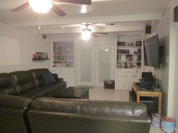 2nd image of 2908 Bonham Ave