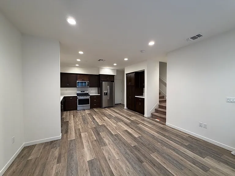 37550 Estuary St — Photo 2