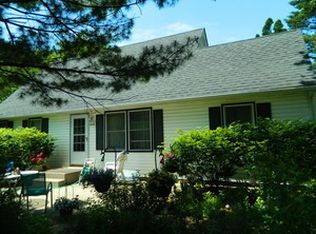 841 Raleigh Rd, Mundelein, IL 60060