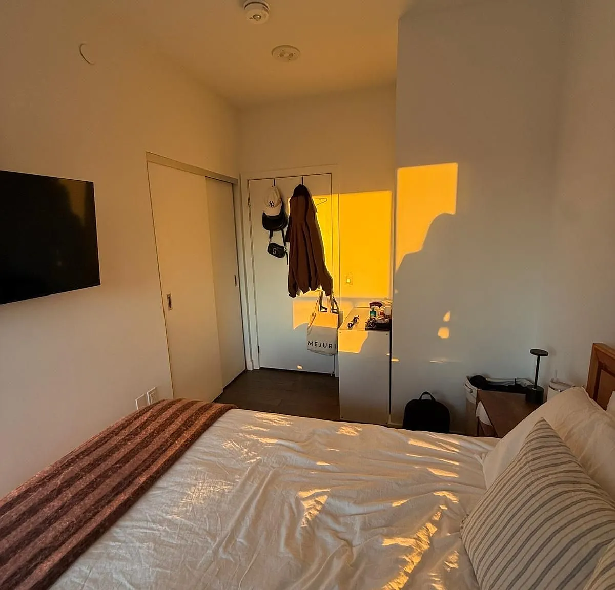 2 bed, $3,300 — Photo 1