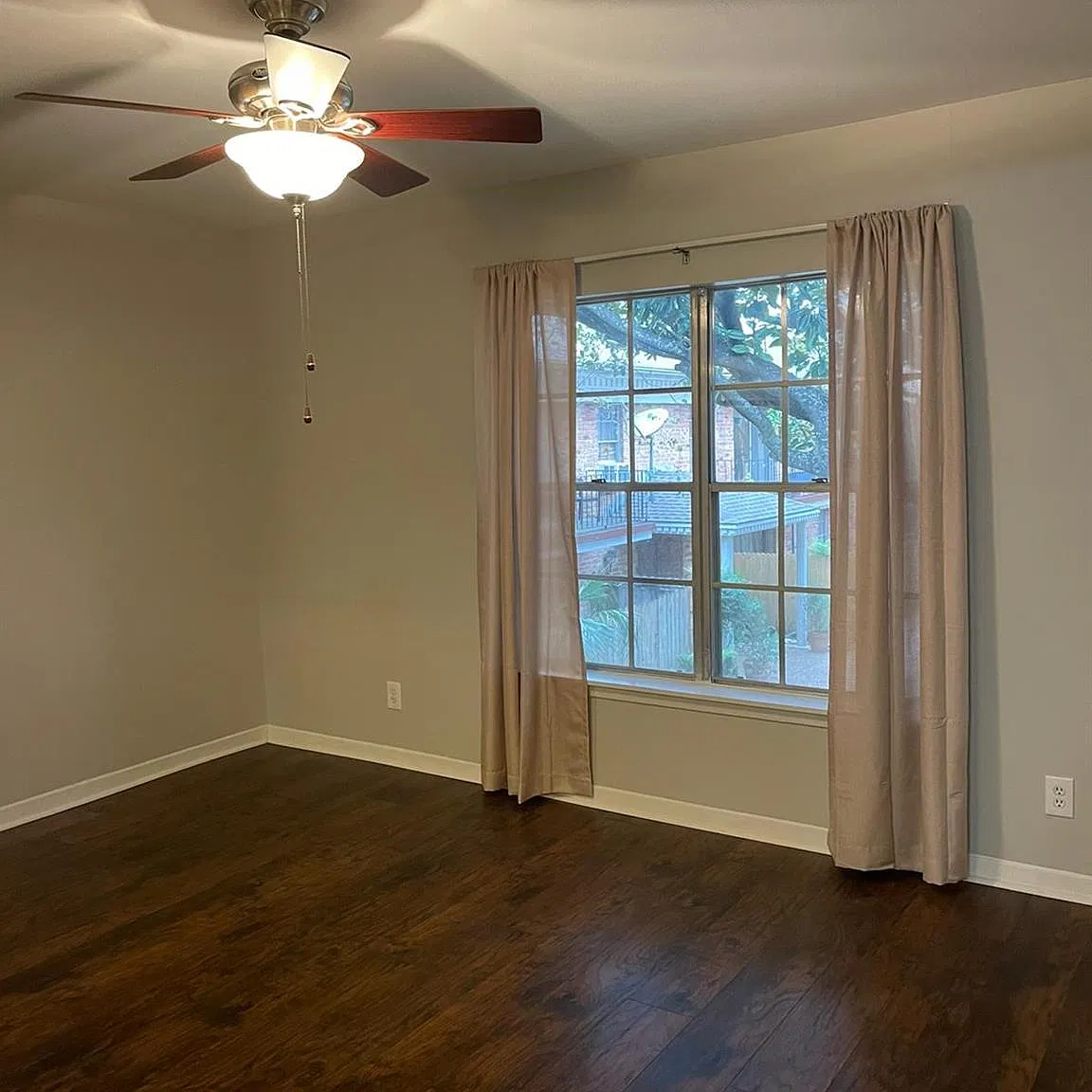 1 bed, 1.0 bath, 706 sqft, $1,100 — Photo 1