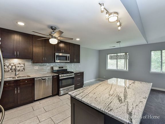 3rd image of 1587 Stonehill Ct APT C