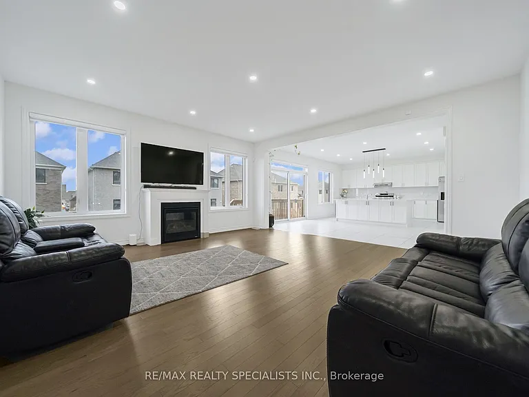 4 Elderberry Way — Photo 12
