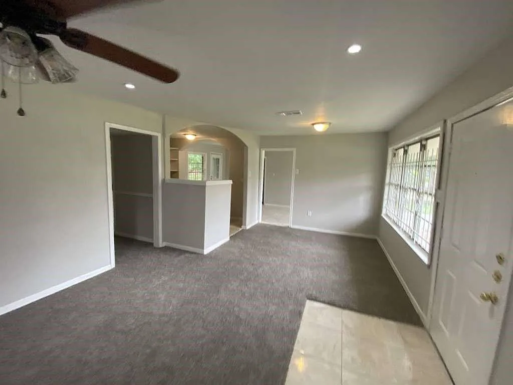 3 bed, 1.5 bath, 1203 sqft, $1,850 — Photo 4