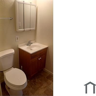 3rd image of 4716 Eisenhower Way