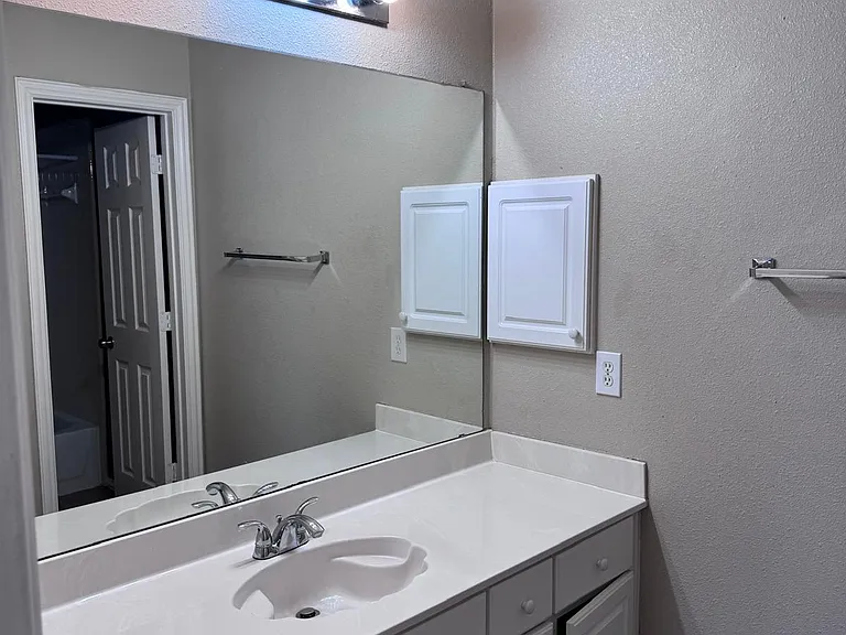 9702 Windy Hollow Dr — Photo 34