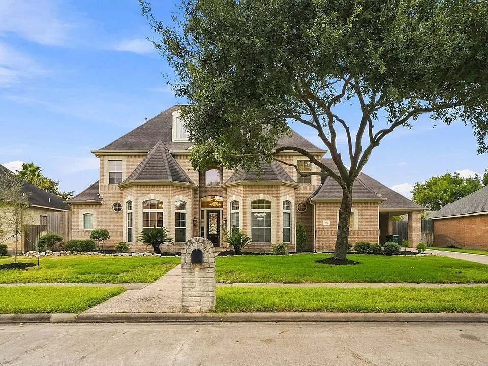 1726 Parklake Vlg