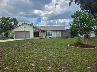 9233 Geneva St, Spring Hill, FL 34608