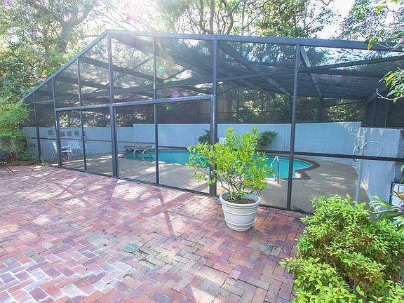 5th image of 1960 Seville Dr