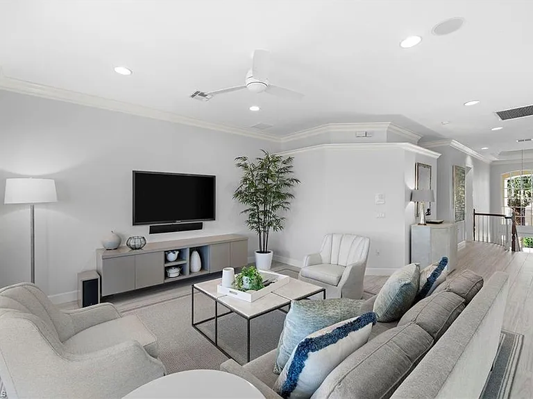 26871 Wyndhurst Ct #201 — Photo 2