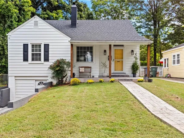 1125 Ebert St, Winston Salem, NC 27103