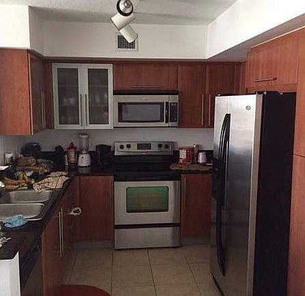 4th image of 3232 SW 22nd St APT 403