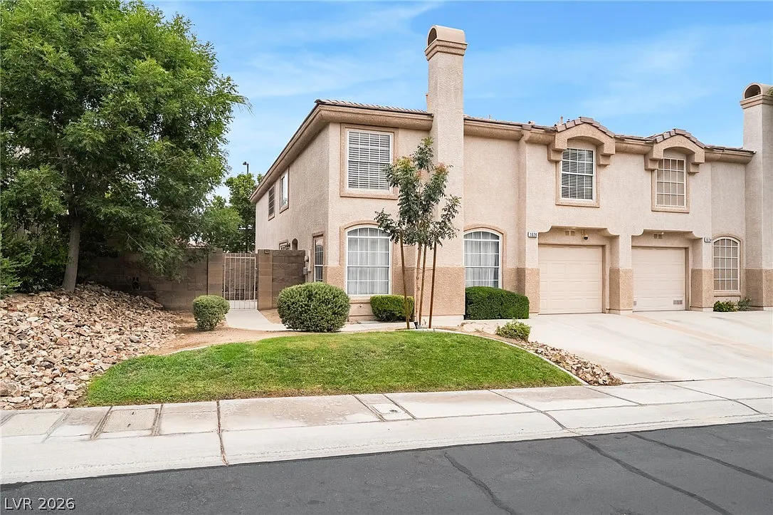 3 bed, 2.5 bath, 1508 sqft, $2,300 — Photo 1