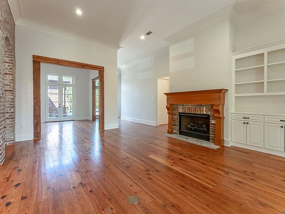 3rd image of 15403 Espirit Dr