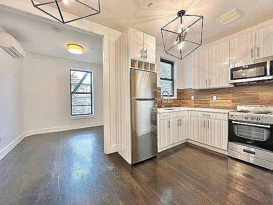 3rd image of 519 Eastern Pkwy #3B