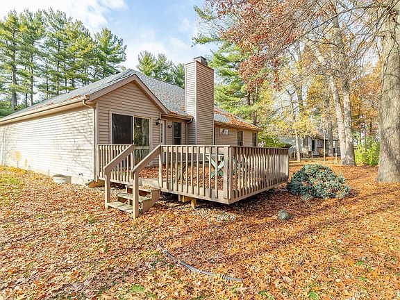4th image of 53086 Pine Brook Dr