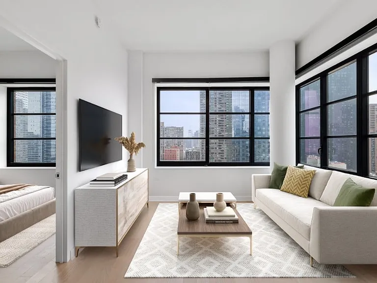 515 W 38th St #18J — Photo 3