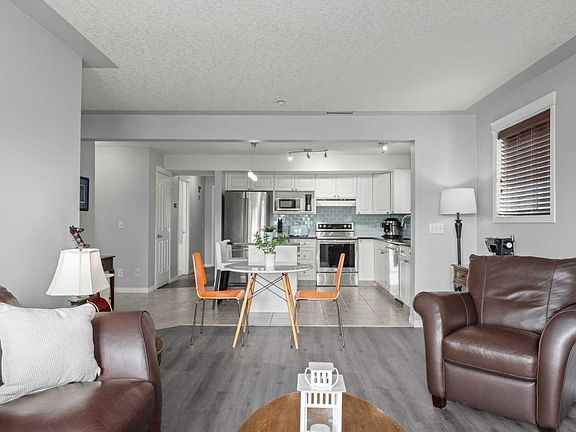 3rd image of 202-1608 12th Ave SW #202