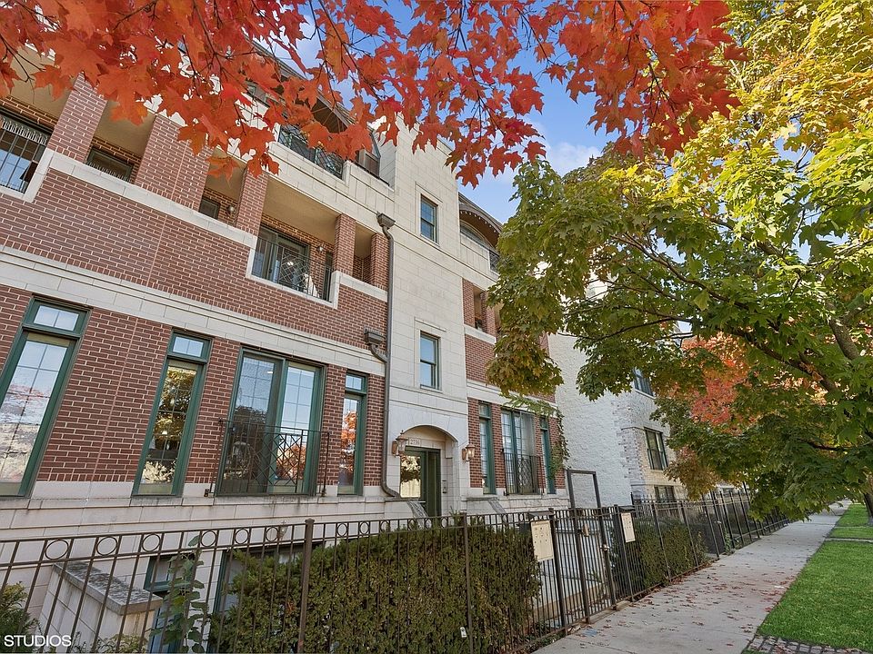 1st image of 2736 N Wolcott Ave APT 102