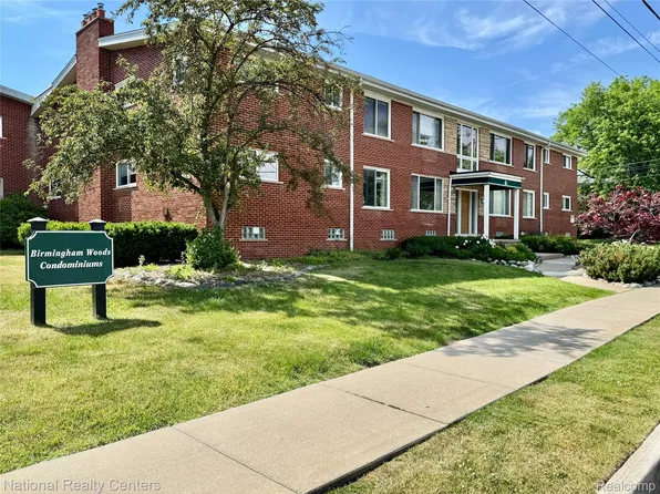 361 N Eton St APT 5, Birmingham, MI 48009