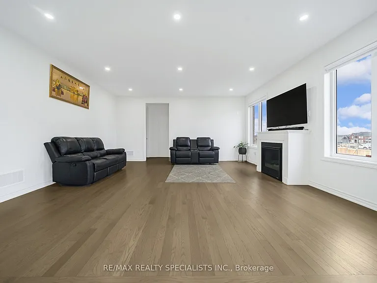 4 Elderberry Way — Photo 11