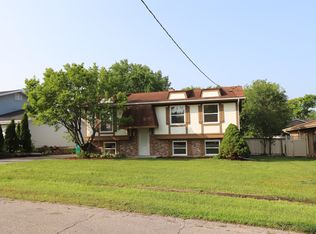 528 Kingston Blvd, McHenry, IL 60050