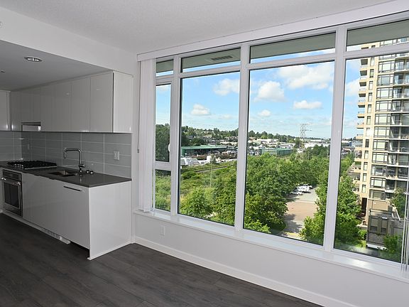 4th image of 2388 Madison Ave #708