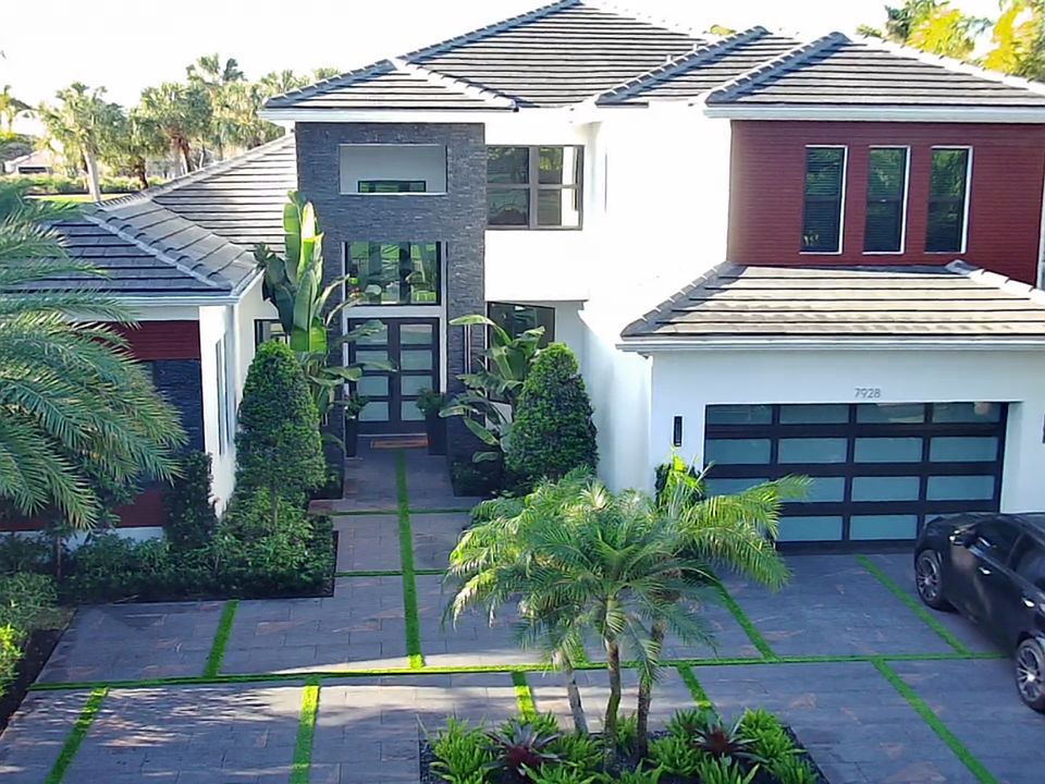 FULL GOLF Membership Home on Golf Course with 4 passenger cart/trail fee's all included