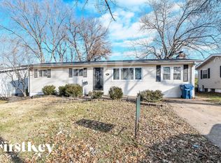1210 Carmona Dr, Florissant, MO 63033