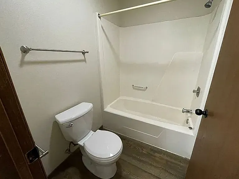 1032 Imperial Circle — Photo 9
