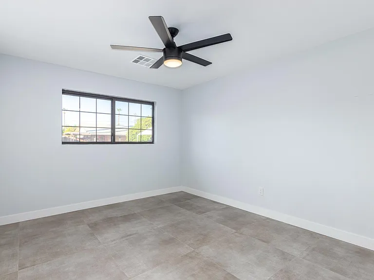 7431 E Coronado Rd — Photo 5