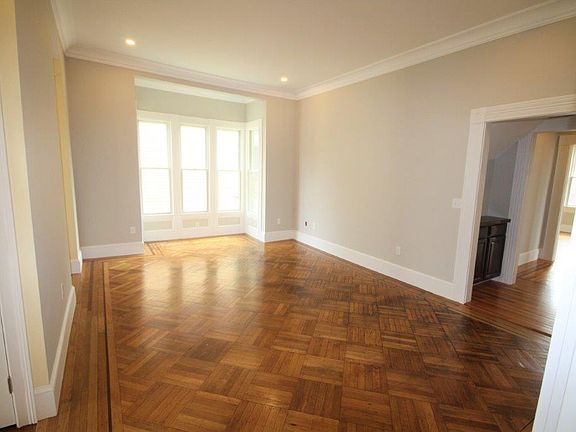 5th image of 1597 Westminster St Floor 2