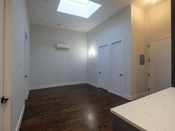 4th image of 12 Belvidere St APT 4R