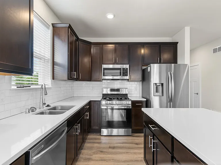 265 Farmstead Dr — Photo 6