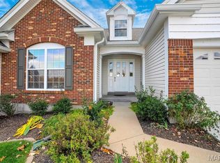 604 Bluffs View Ct, Eureka, MO 63025