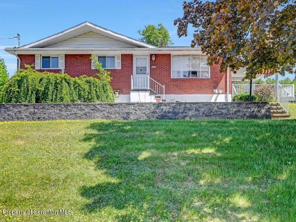 908 Hudson St, Mayfield, PA 18433