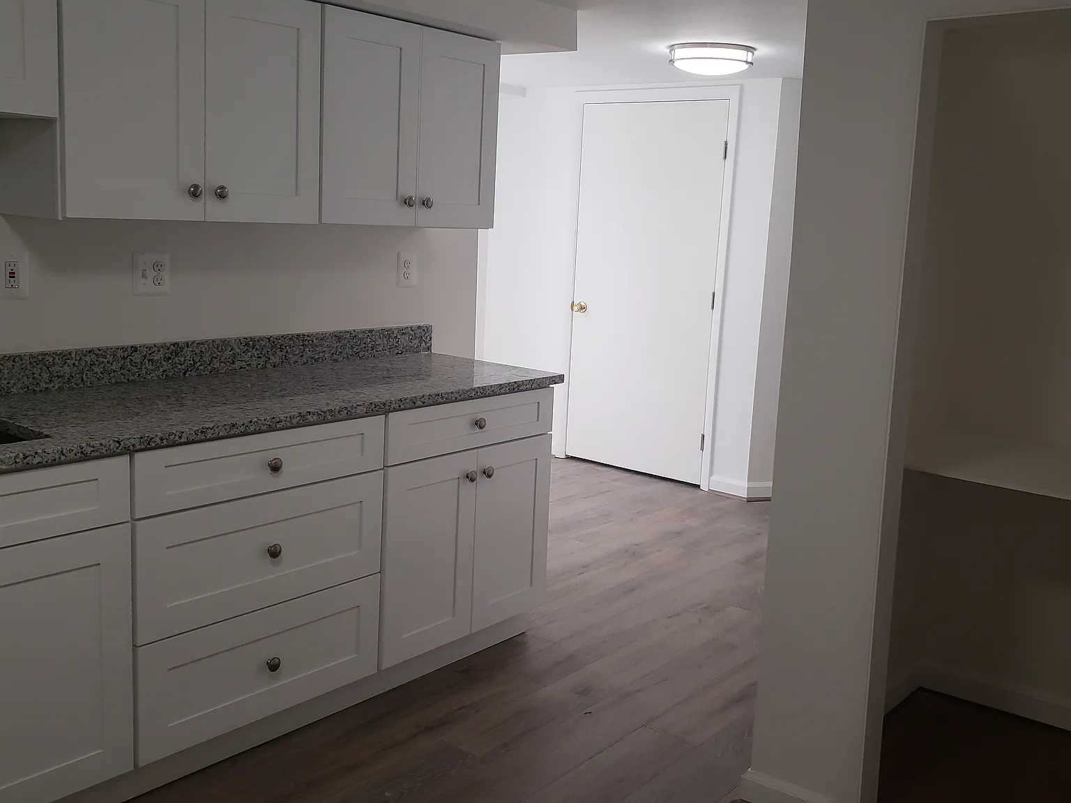 1 bed, 120 sqft, $700 — Photo 2